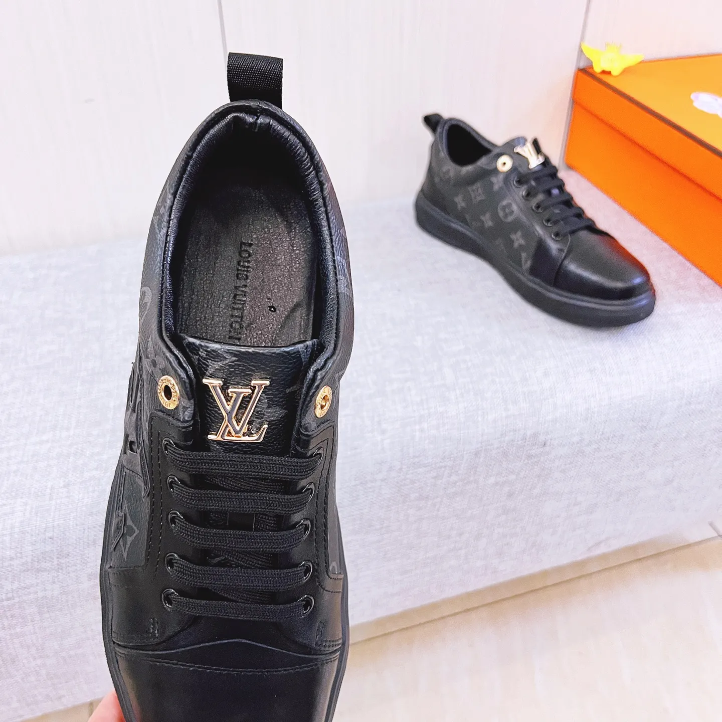 Men's Men's Shoes Men's Shoes💰 420 Men's Men's Shoes💰[LV]🔥Louis Vuitton Men's high-end brand official website 1:1 Latest masterpiece: The upper is made of Italian imported first-layer cowhide with a comfortable and breathable lining➕Original non-slip and wear-resistant outsole🔥, making walking more convenient and comfortable! An exclusive new model, a stunning work, a beautiful 1:1 replica [color] compared to the official quality! Create a fashionable personality to set off your uniqueness! A must-have for trendy men! Classic🔥Size: 38-44 Color: 🔥Multiple colors available🔥.